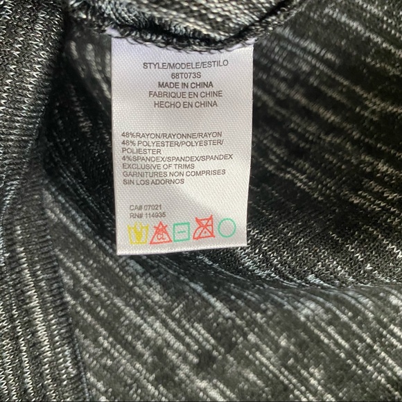 NWT - Long Sleeve Keyhole Top - Picture 4 of 5